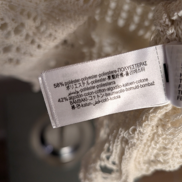 Zara Cream Crochet Blouse Size S With Ruffle Accent - Picture 6 of 6